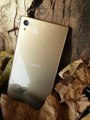 Sony Xperia Z5 zlatna 2