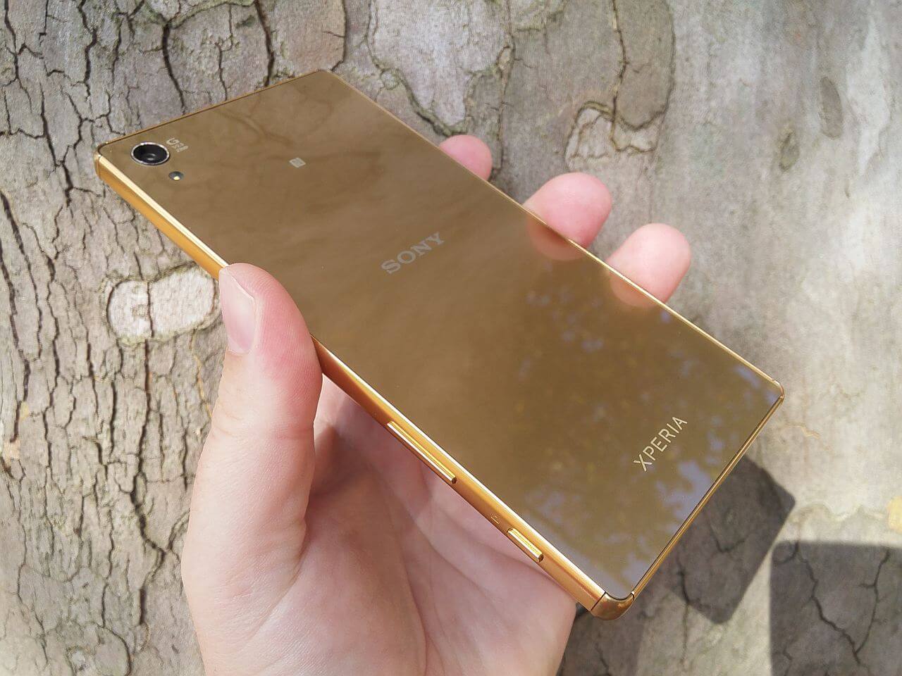 Sony Xperia Z5 zlatna 8