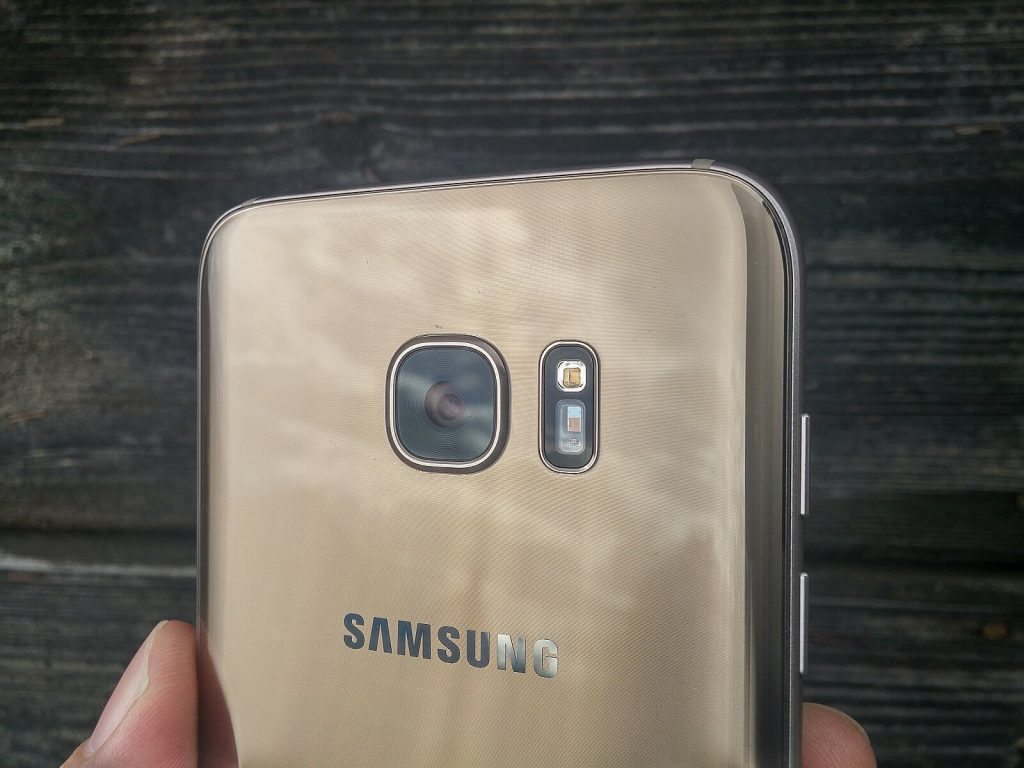 Samsung Galaxy S7 edge 11