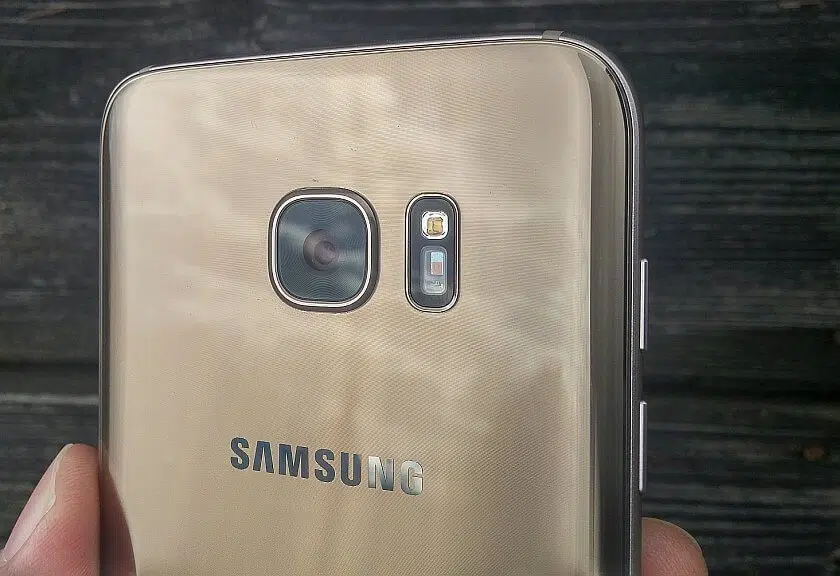 Samsung Galaxy S7 edge 111