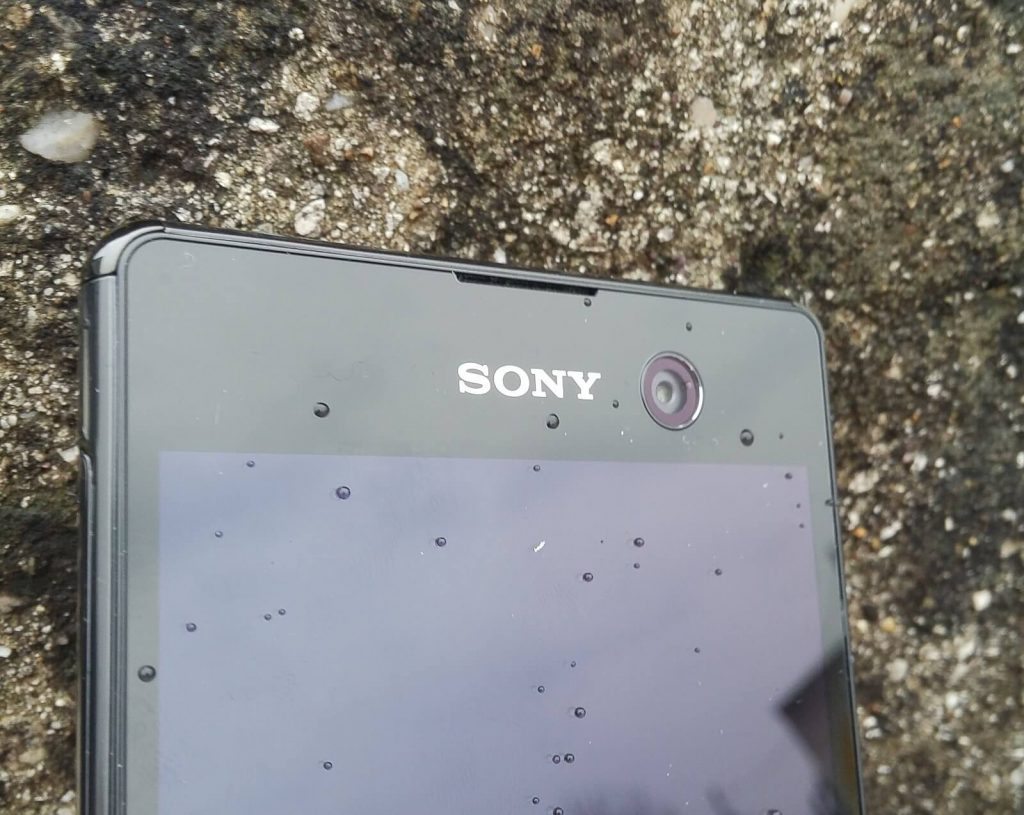 Sony Xperia M5 2 1