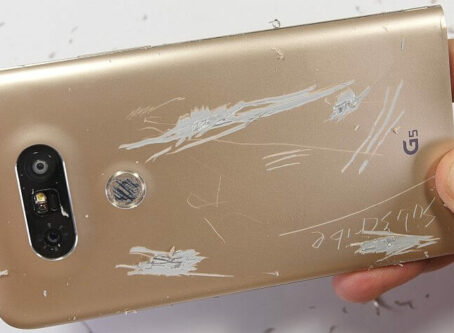 LG G5 plastika ili metal 2