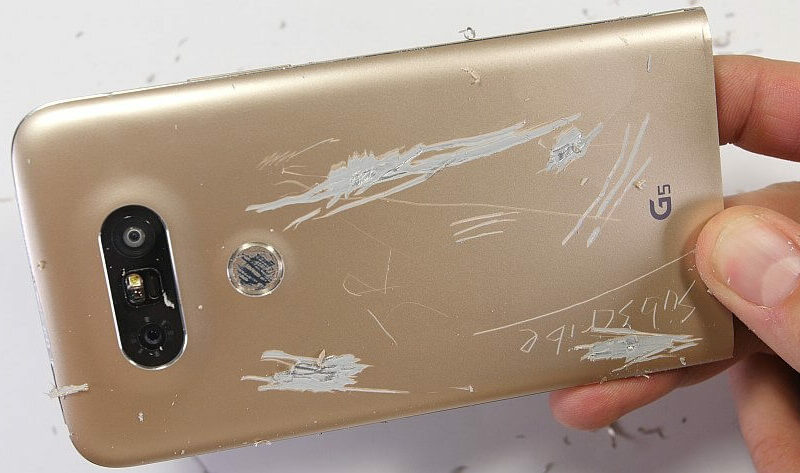 LG G5 plastika ili metal 2