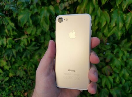 Apple iPhone 7 7 2
