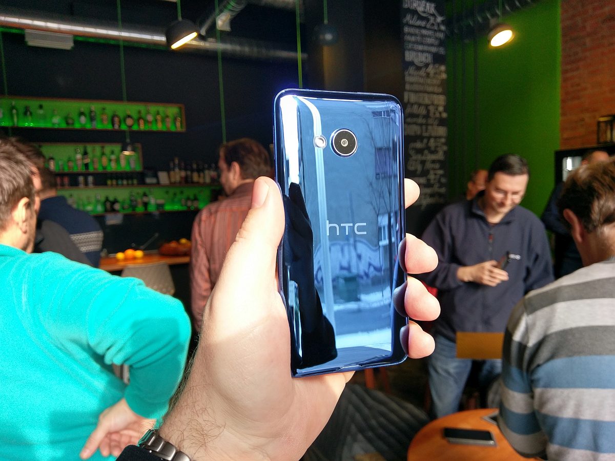 HTC U Ultra i HTC U Play 10