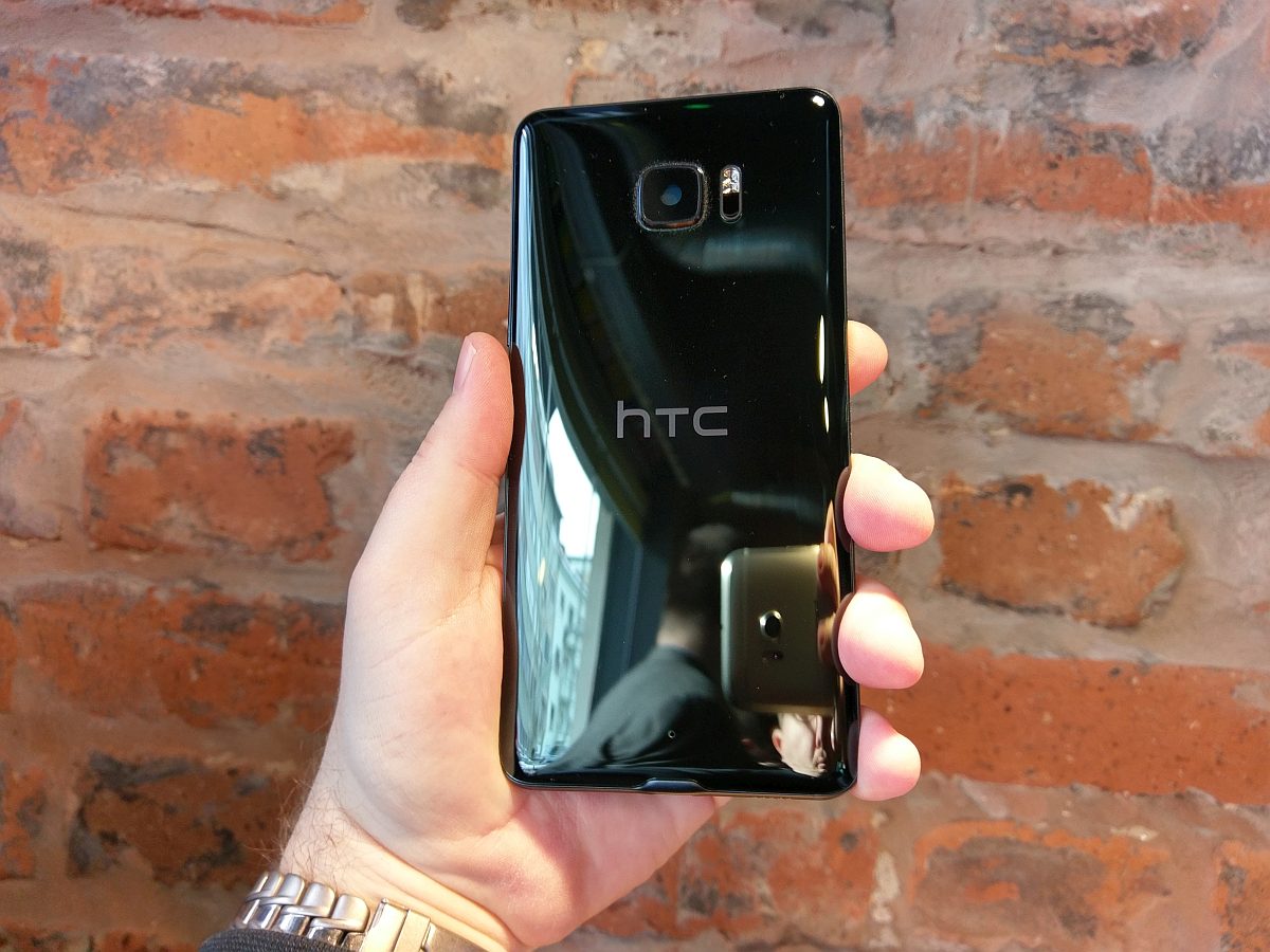 HTC U Ultra i HTC U Play 5