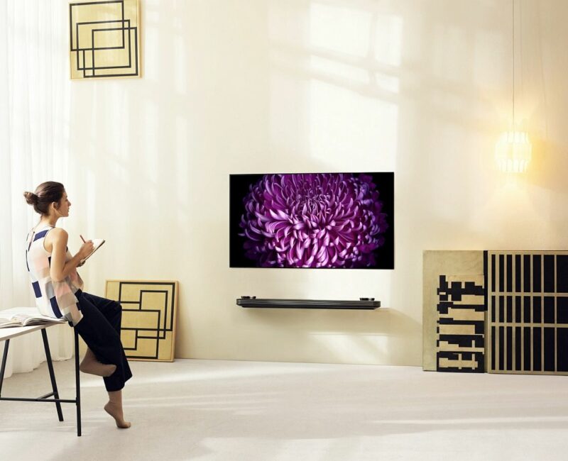 LG SIGNATURE OLED TV W Lifestyle1