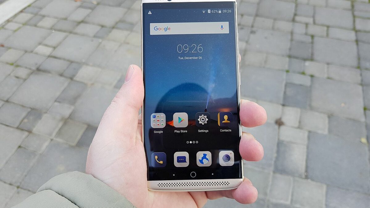 ZTE Axon 7 11