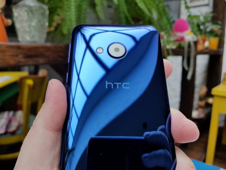 HTC U Play 4