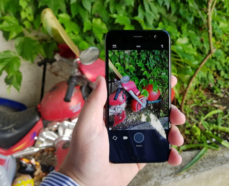 HTC U11 8