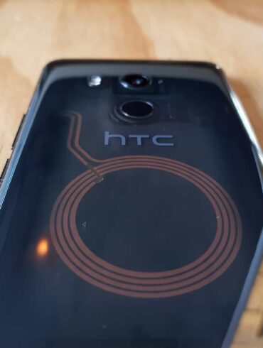 HTC U11 11