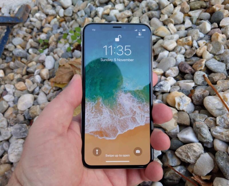 iPhone X 4
