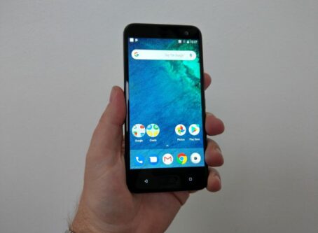 HTC U11 Life 1