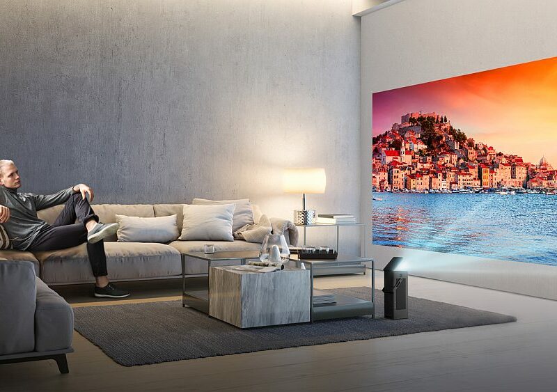 LG 4K UHD Projector HU80K 0