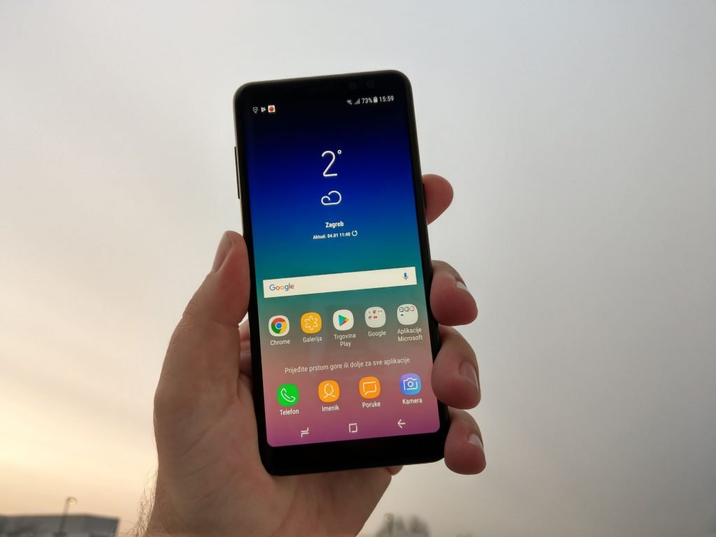 Samsung A8 2018 5