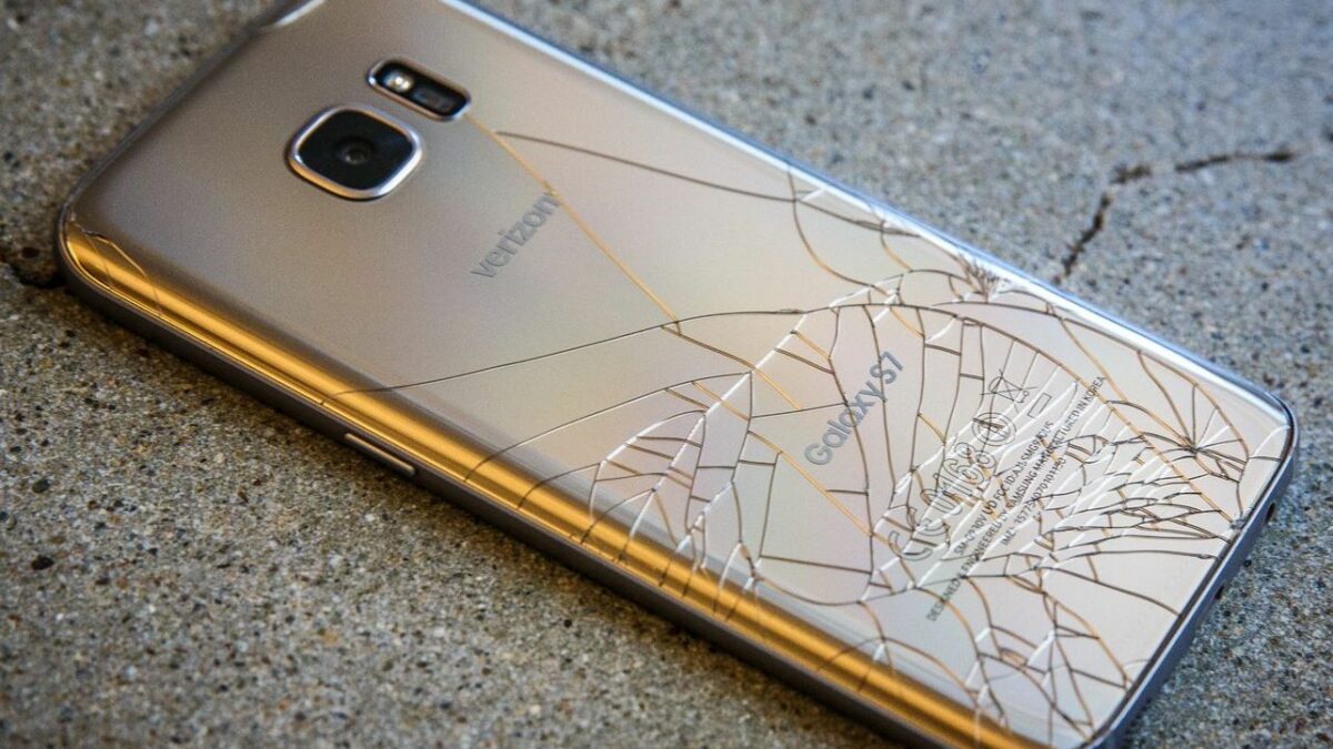 s7 edge broken