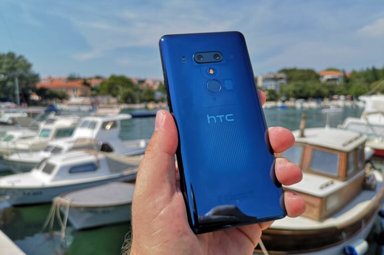 HTC U12 29