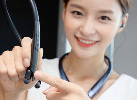 LG TONE Platinum SE 01