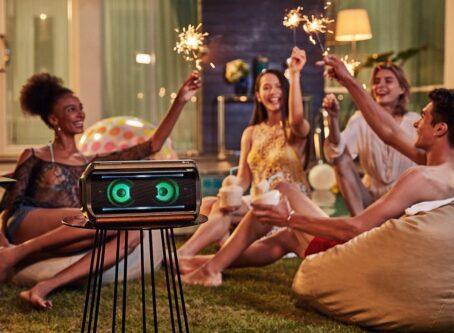 LG XBOOM Go 041