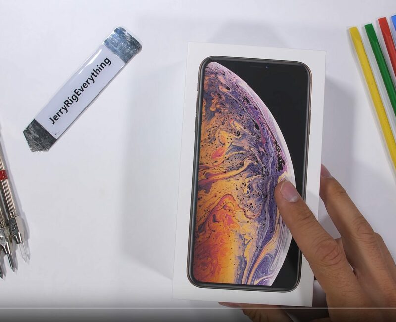 iphone xcs crash test 1
