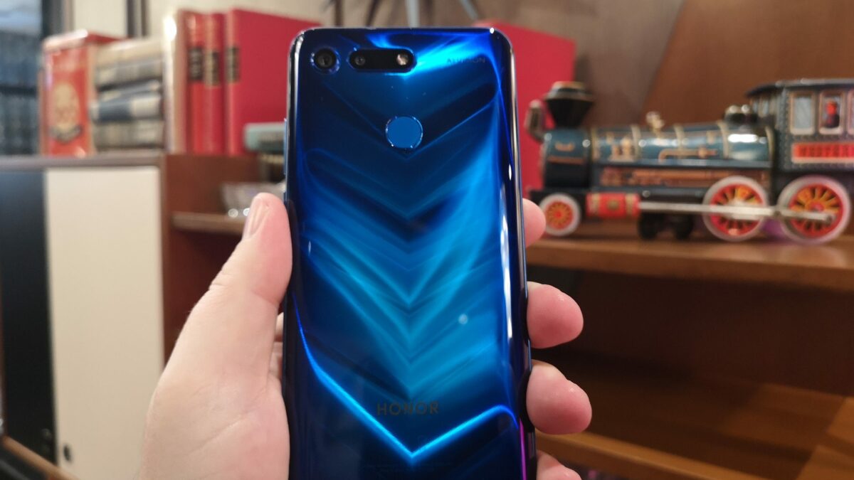 Honor View20 vs Samsung S9 7