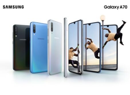 Galaxy A70 Lifestyle KV combo blackbluewhite 2P