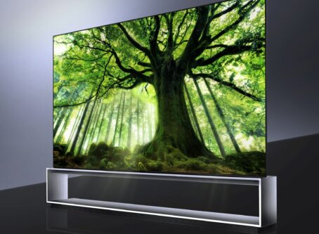 LG SIGNATURE OLED 8K TV model 88Z9 3