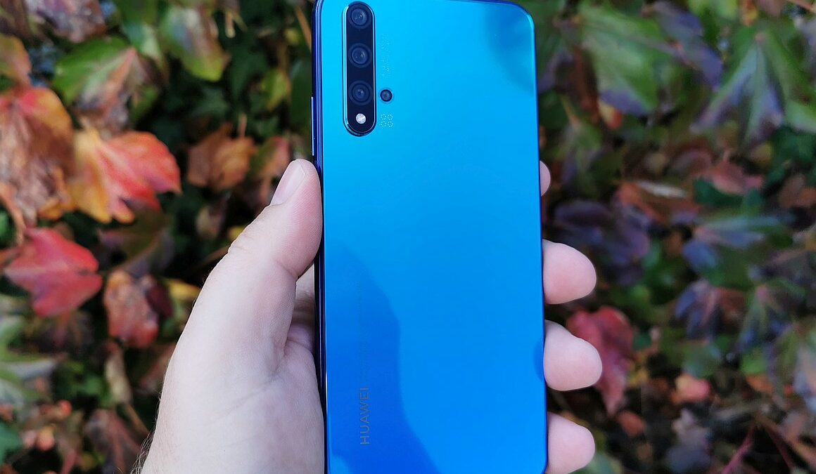 Huawei Nova 5T naslovna