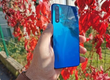 Nova 5T 1