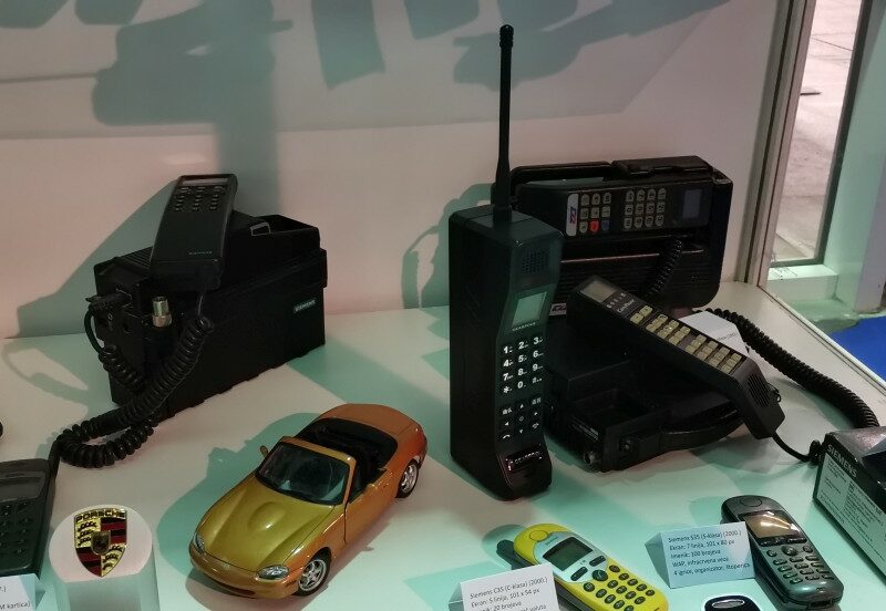 Muzej starih mobitela 20