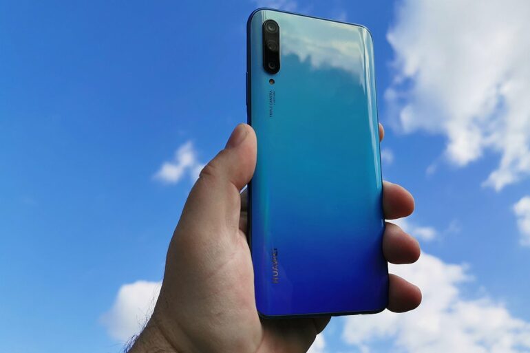 Huawei P Smart Pro naslovna