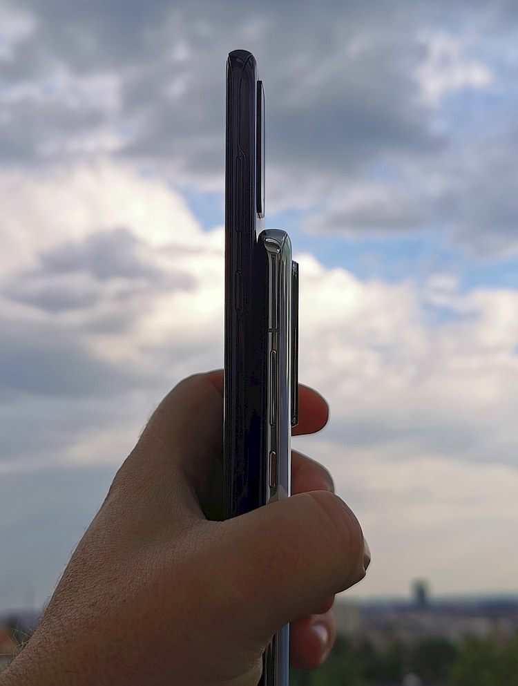 Samsung Galaxy S20 vs Huawei P40 Pro 12