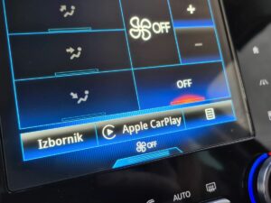 Apple CarPlay u Renault Grand Scenic 4
