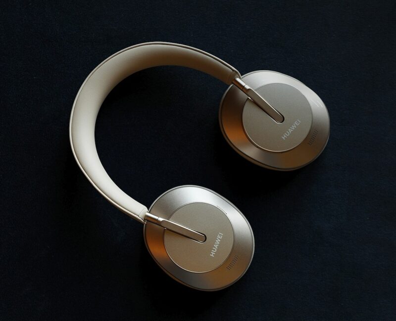 Huawei FreeBuds Studio 2