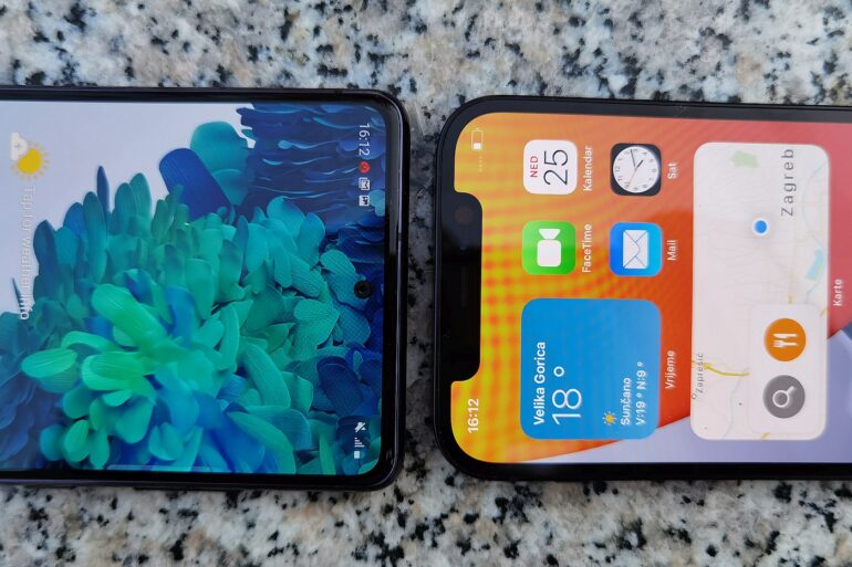 Samsung Galaxy S20 FE vs iPhone 12 1