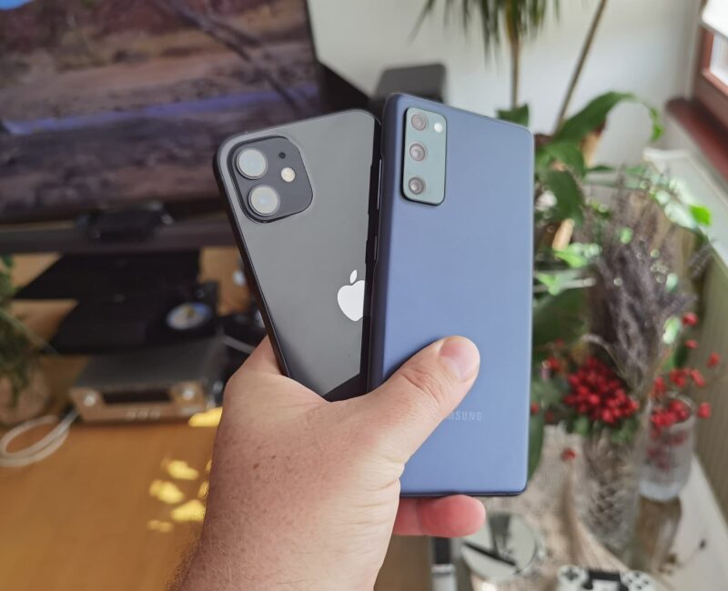 Samsung Galaxy S20 FE vs iPhone 12 3