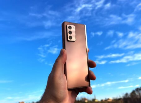 Samsung Galaxy Fold2 1