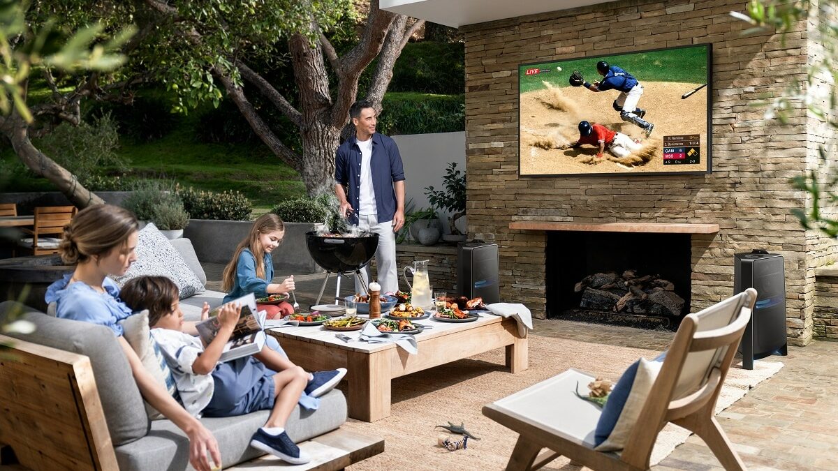 2020 The Terrace Lifestyle Image S01 Sound Tower