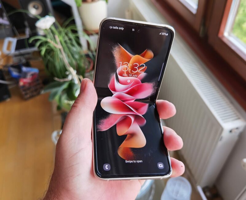 Galaxy Z Flip3 5G 4