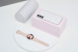 Galaxy S22 Plus Watch4 scaled