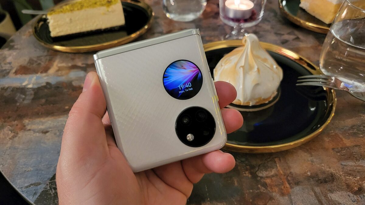 Huawei P50 Pocket 13