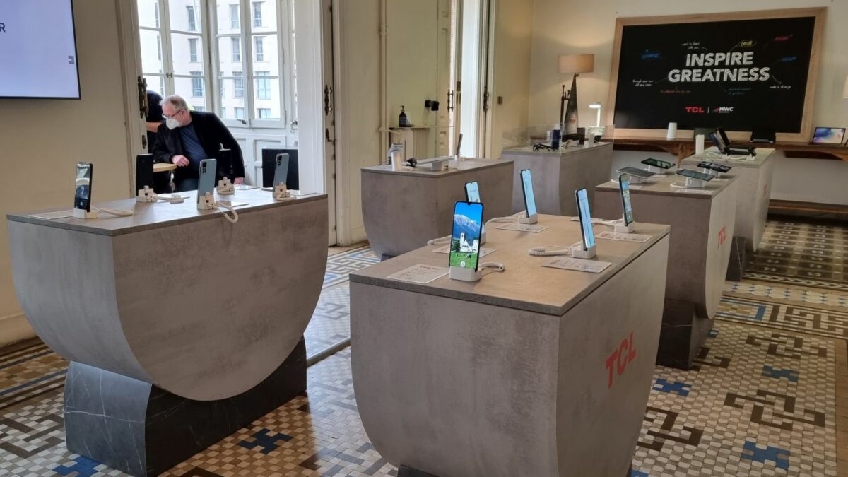 TCL MWC22 Barcelona