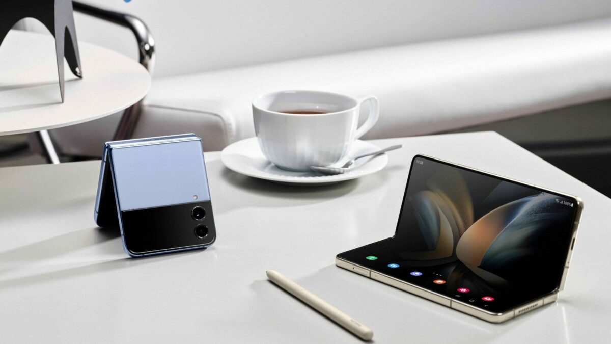 2 052 ecosystyem galaxy zfold4 beige spen zflip4 blue LI e1661886556980