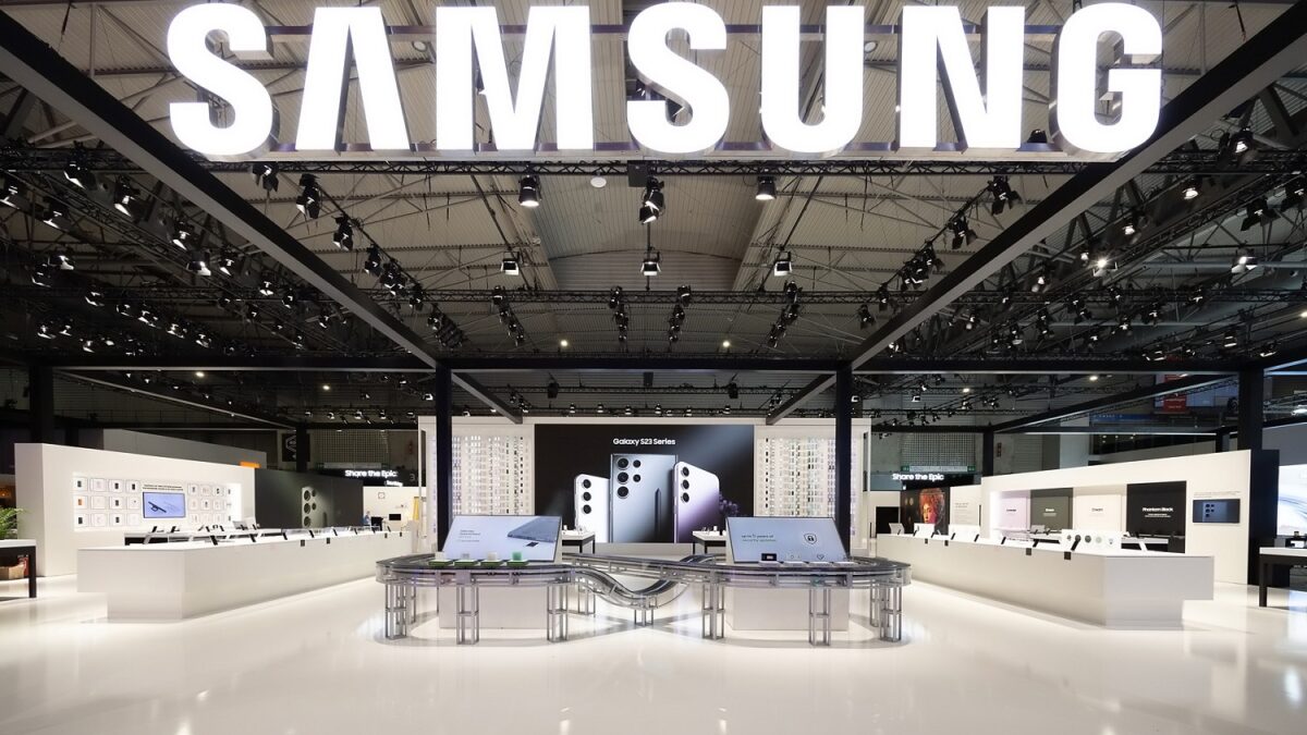 MWC Samsung Booth