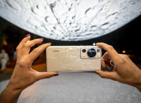 Huawei Touch the Moon 19