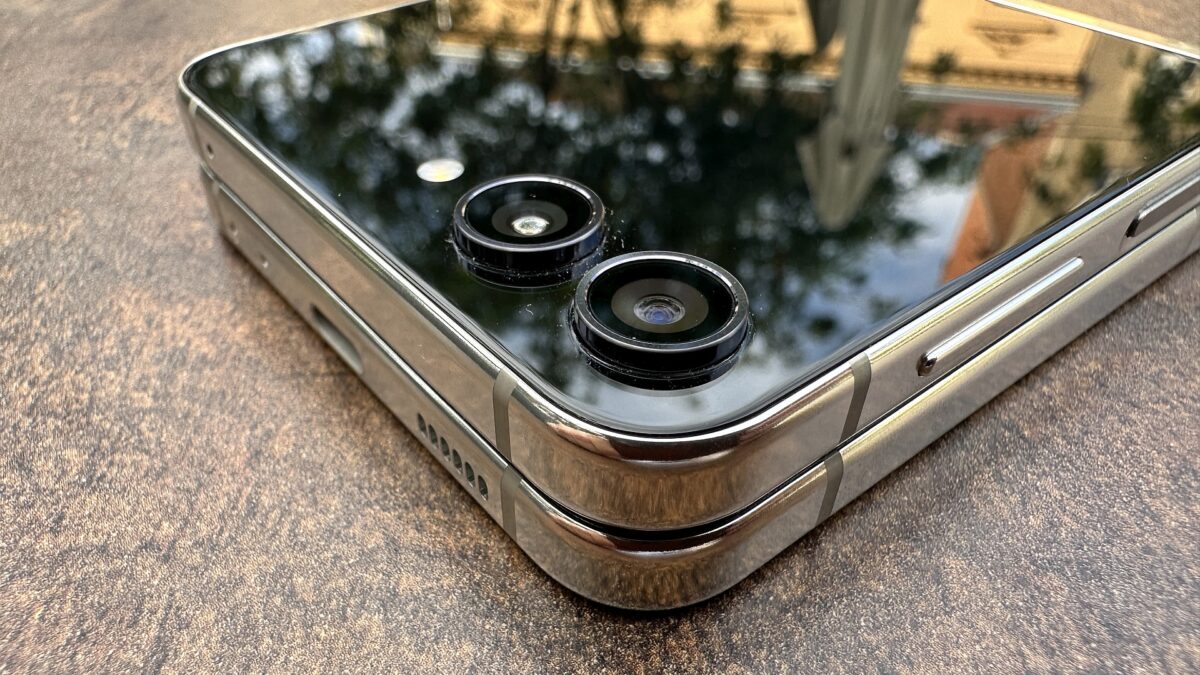 Samsung Galaxy Z Flip5 26