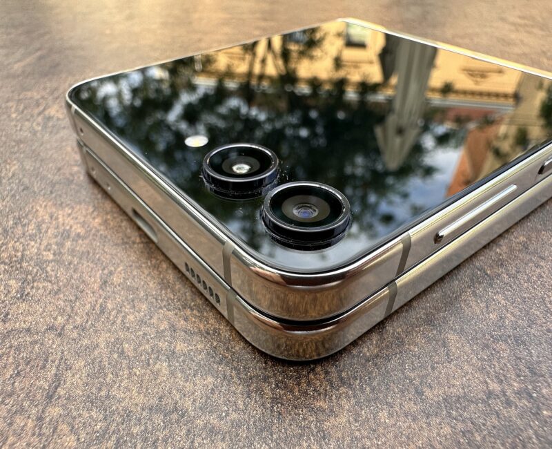 Samsung Galaxy Z Flip5 26