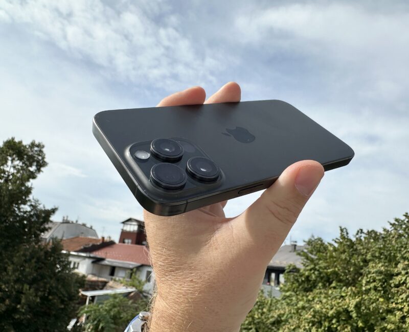 iPhone 15 Pro Max 3