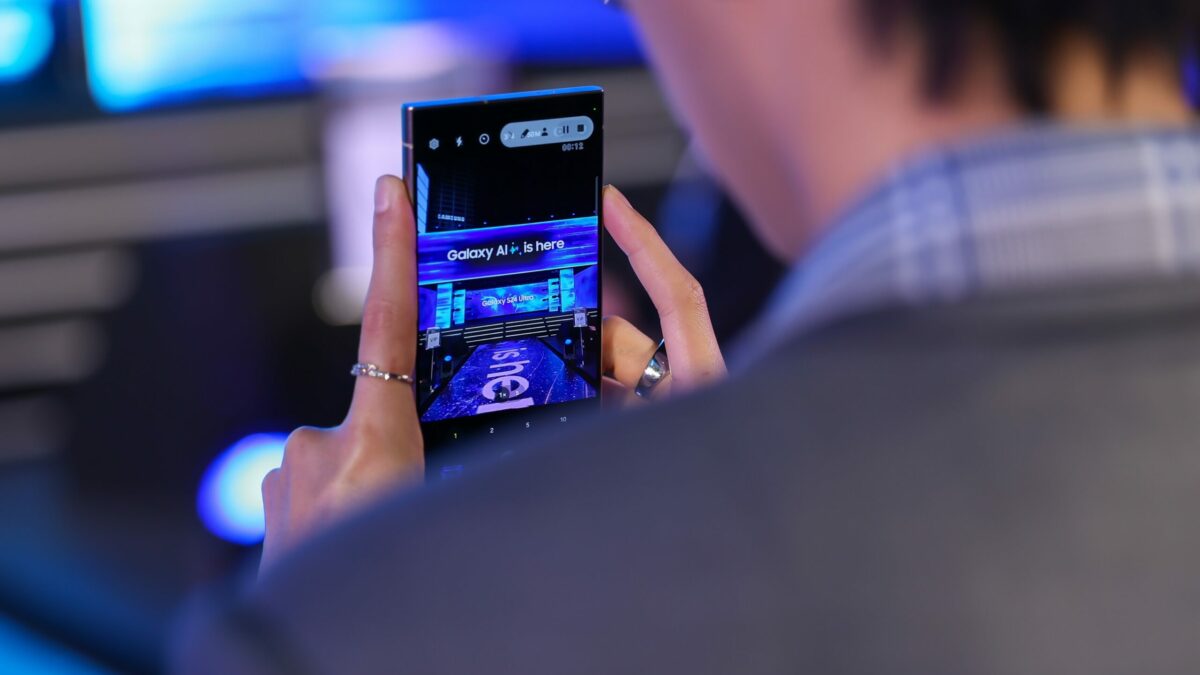 TSE Trying Out S24 Devices 4 scaled