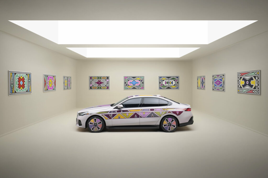 P90539538 highRes bmw i5 flow nostokan scaled